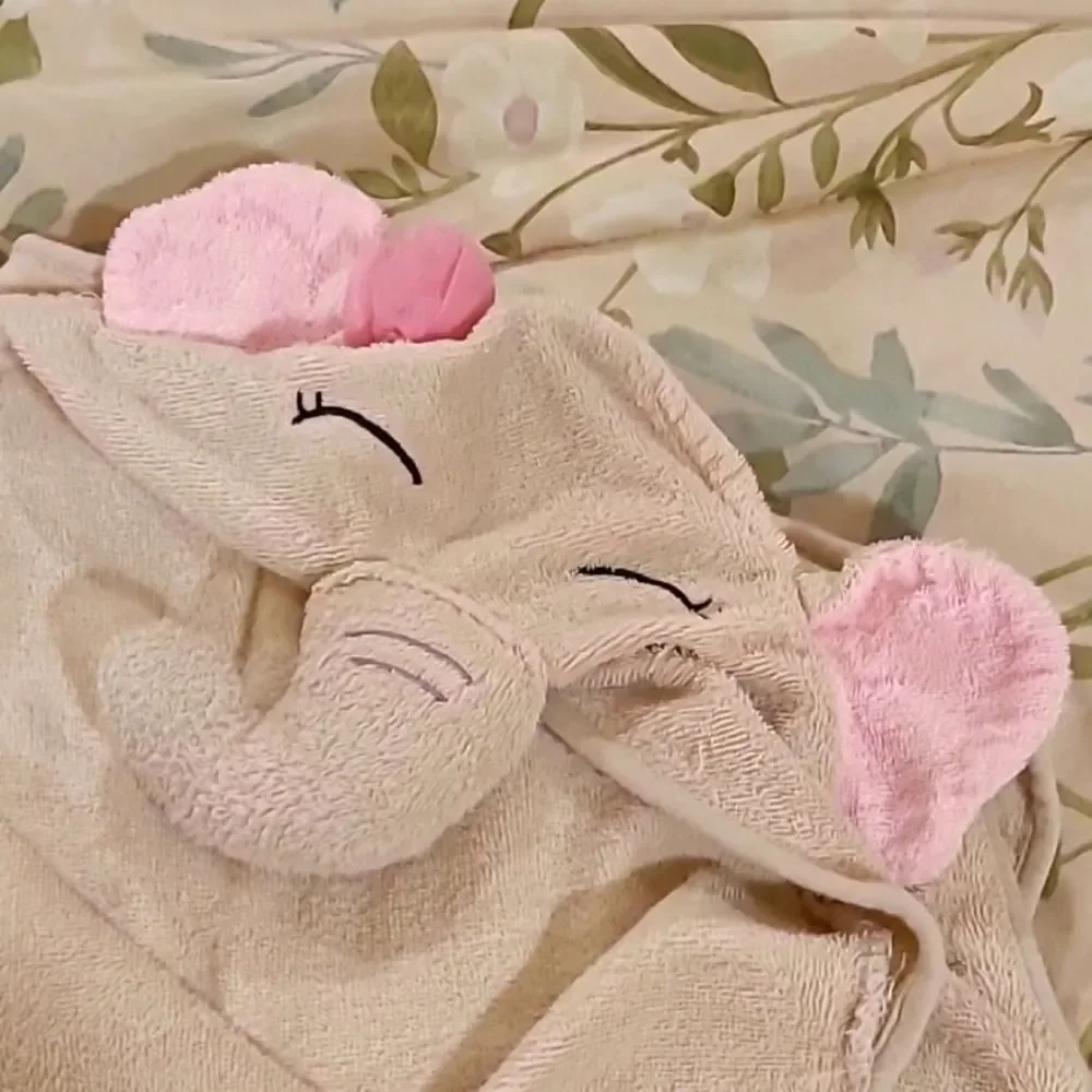 Elephant baby girl towel